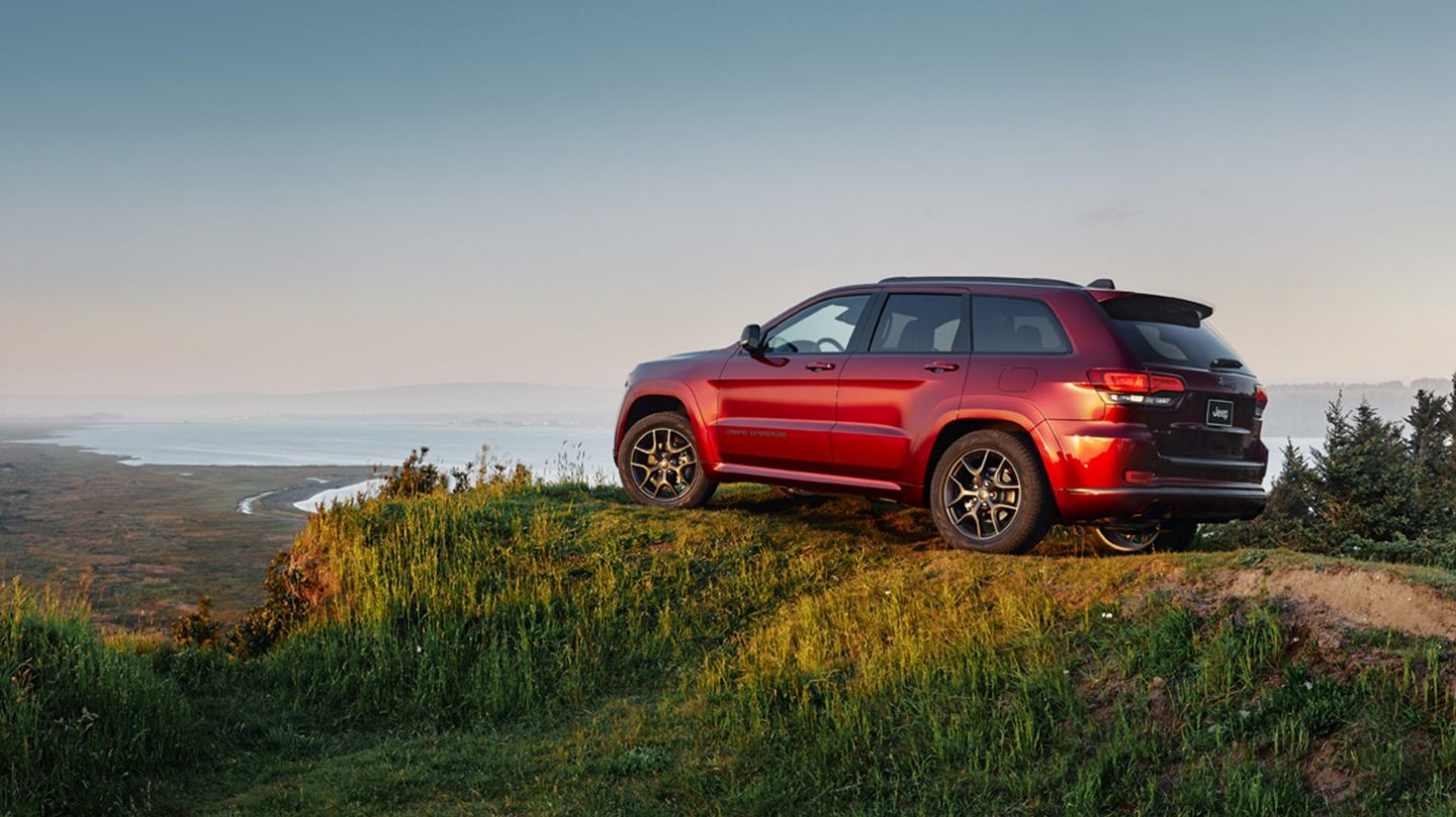 2020 Jeep Grand Cherokee Rear View Red Exterior Picture